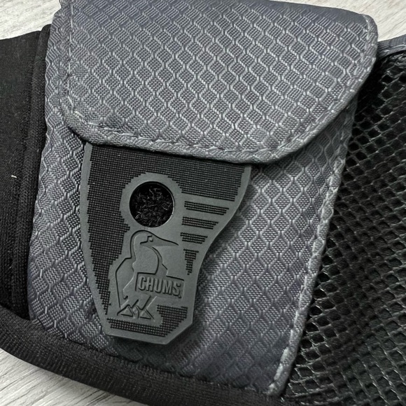 CHUMS Neo Pocket Waist Pack Black Gray - Picture 6 of 11